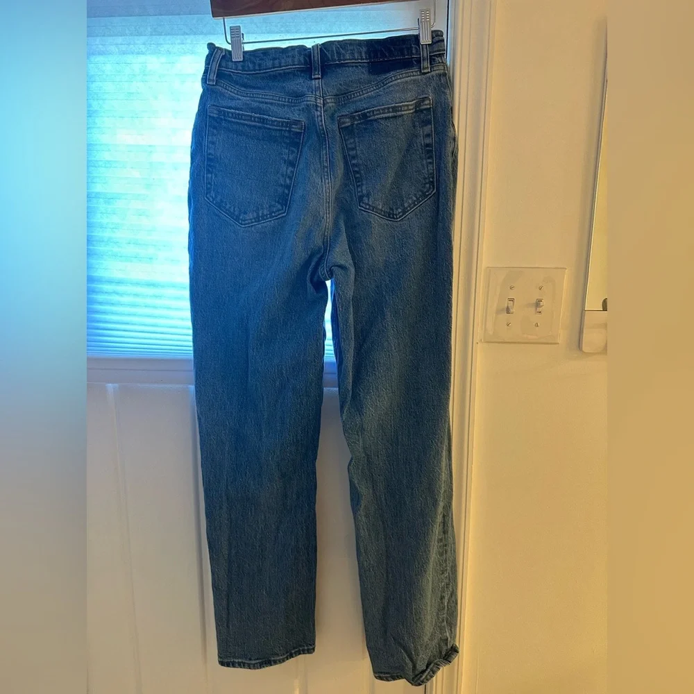 Abercrombie & Fitch Curve Love 90s Straight Ultra High Rise Medium Wash Jeans - Picture 3 of 7